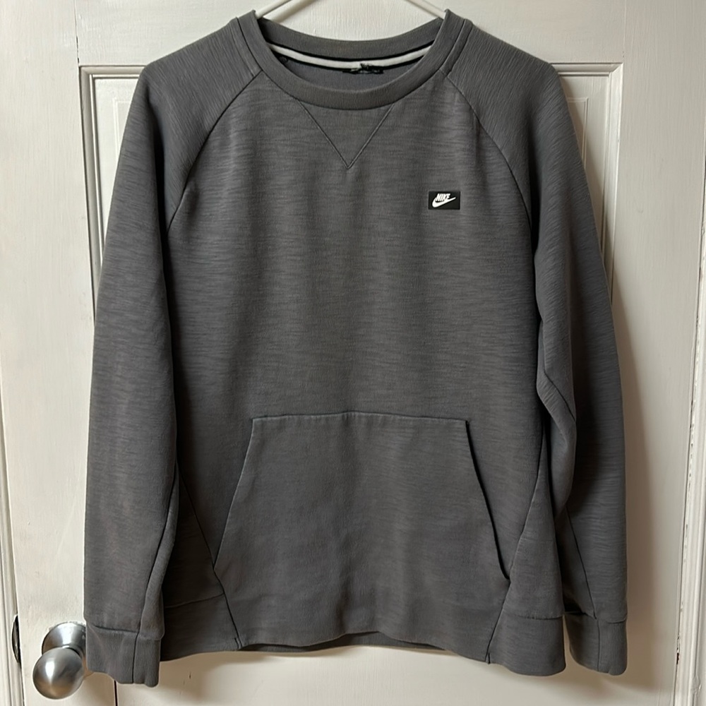 Nike women’s grey sweatshirt with kangaroo pocket size medium